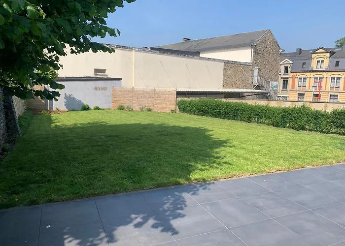 Maison En Plein Centre Avec Terrasse Et Jardin